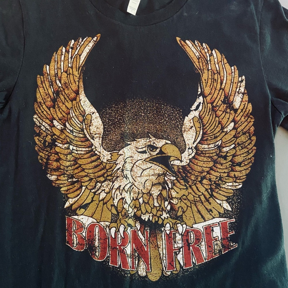 Born free eagle graphic t-shirt